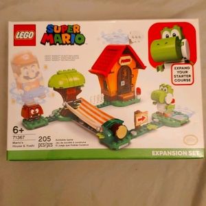 NEW LEGO Super Mario's House & Yoshi 71367